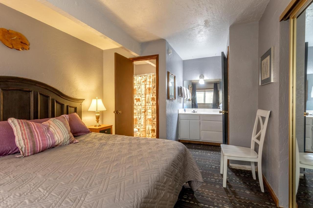 Village Suites Inn - American Black Bear - Perfect Location, In The Village! Can'T Be Better! Биг Бэар Лейк Экстерьер фото